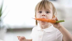 Podawaj maluchowi młode warzywa - to źródło witamin i mikroelementów