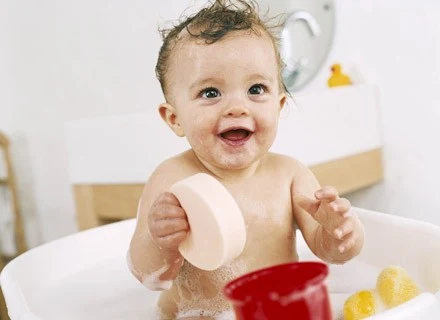 Niektóre maluchy mają wrażliwe ciało, więc wymagają wyjątkowo delikatnych preparatów Niektóre maluchy mają wrażliwe ciało, więc wymagają wyjątkowo delikatnych preparatów