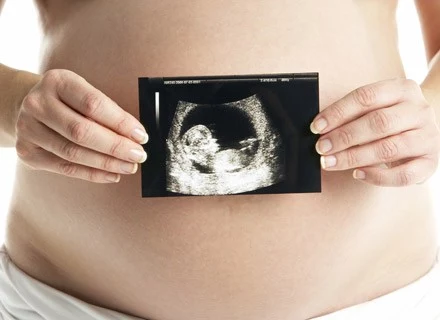 Bliźnięta zdają sobie sprawę z czyjejś obecności w macicy Bliźnięta zdają sobie sprawę z czyjejś obecności w macicy