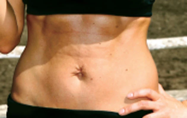 Małgorzata Rozenek nie musi wstydzić się swojego brzucha