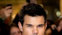 Taylor Lautner zajmuje 10. miejsce na liście najbogatszych aktorów ex aequo z Robertem Pattinsonem. W roku 2011 zarobił 26.5 mln dolarów. 