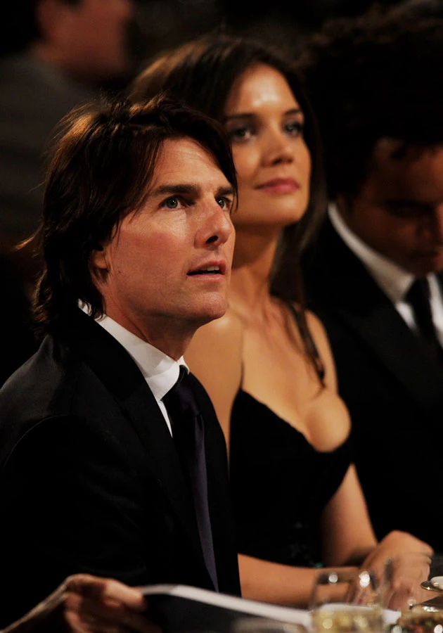 Czy związek z Katie miał być dla Cruise'a przykrywką dla jego homoseksualnych skłonności? Czy związek z Katie miał być dla Cruise'a przykrywką dla jego homoseksualnych skłonności?