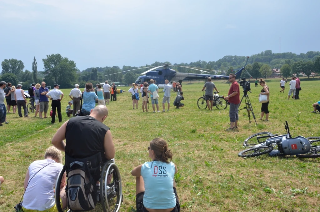 Piknik - jak co roku - przyciągnął tłumy entuzjastów powietrznych rozrywek.