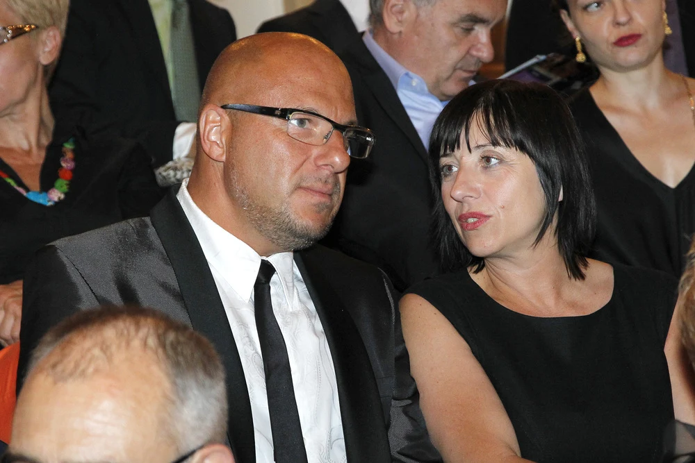 Hanna Śleszyńska i Piotr Gąsowski: Kilkanaście lat żyli bez ślubu, wychowując syna Jakuba (17). Rozstali się w zgodzie, a Hanna (53) lubi nową partnerkę Piotra (48), tancerkę Annę Głogowską...