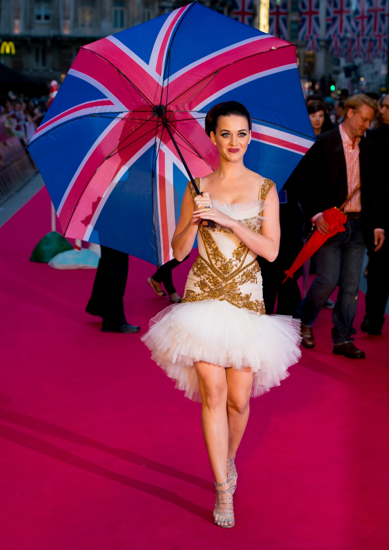 Miejsce 8. Katy Perry. Ponad 44 i pół miliona fanów Miejsce 8. Katy Perry. Ponad 44 i pół miliona fanów