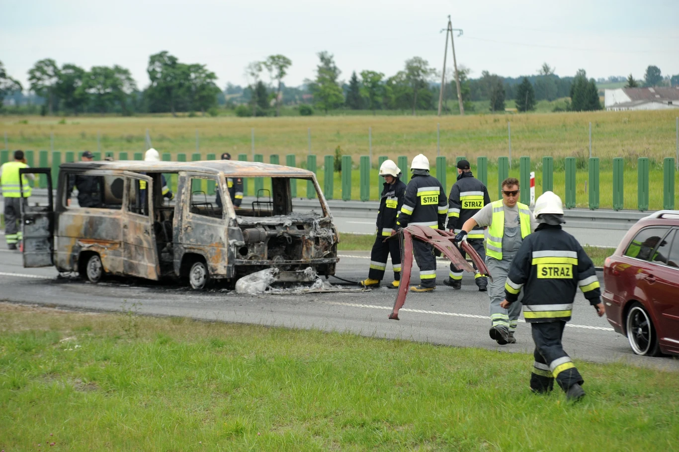 Służby pracujące na miejscu wypadku