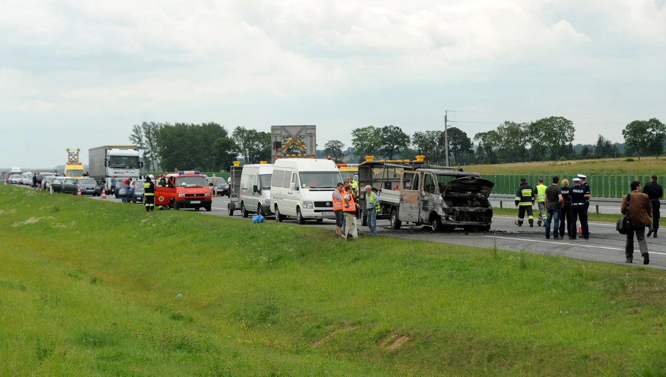 Służby pracujące na miejscu wypadku