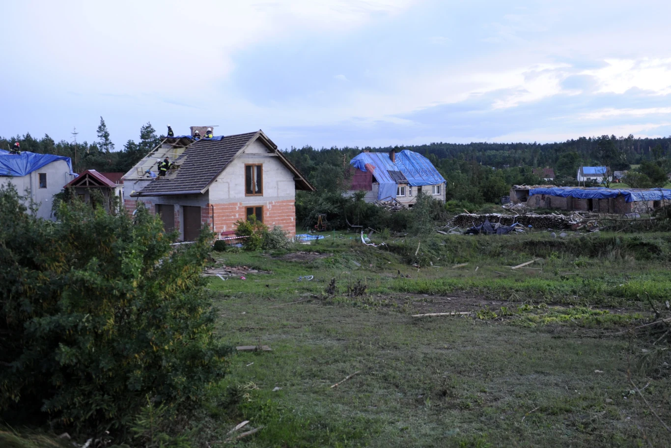 Ludwichowo (woj. kujawsko-pomorskie) po przejściu trąby powietrznej