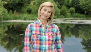 - Na łono natury przeniosłabym się bardzo chętnie, ale chciałabym, żeby to łono było dwadzieścia stopni cieplejsze i żeby rzadziej padał deszcz. - mówi Joanna Brodzik 