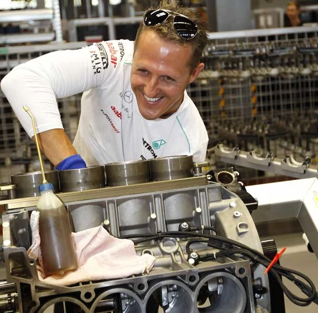 Michael Schumacher odwiedził wczoraj fabrykę Mercedesa AMG, w  Affalterbach 