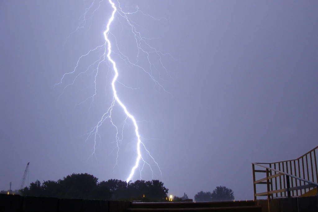 21.06.2012. Burza nad Warszawą. Fot. Artur Surowiecki