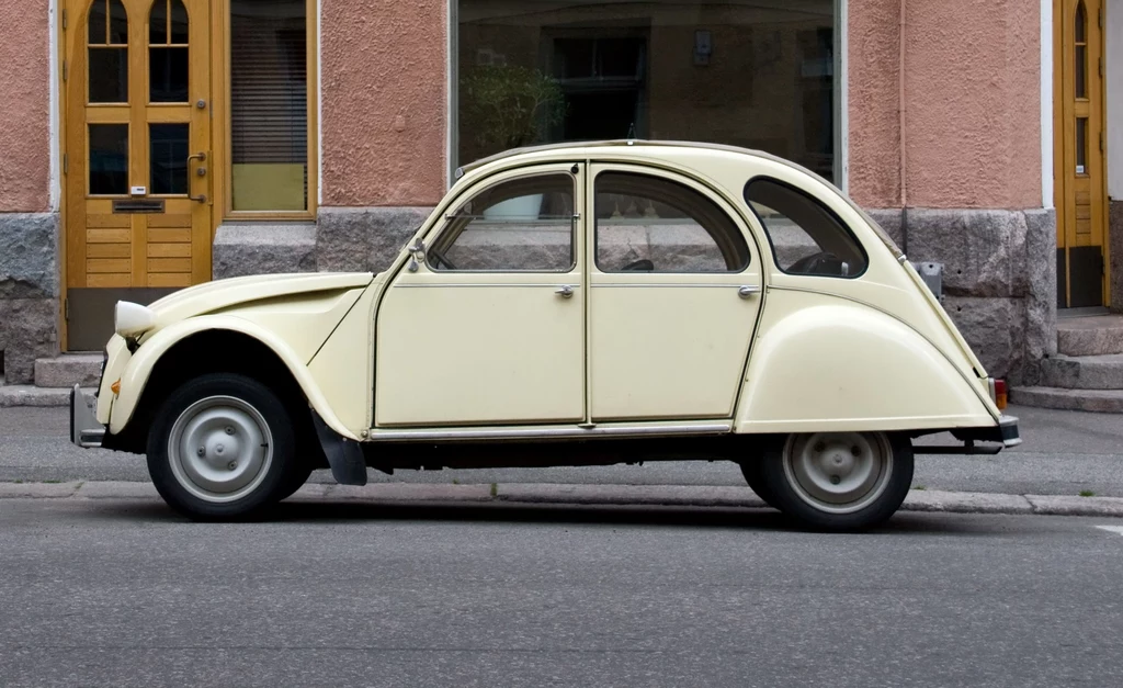 Citroen 2CV.