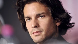 Santiago Cabrera