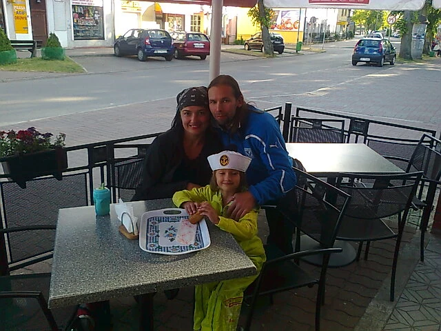 Nasza rodzinka: ja,mąż Wojtek i córka Rita w Ustroniu Morskim Nasza rodzinka: ja,mąż Wojtek i córka Rita w Ustroniu Morskim