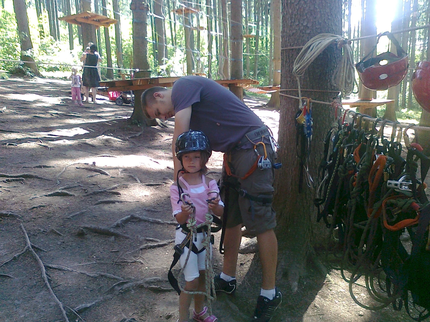 Córka w parku linowym w Kudowie Zdrój Córka w parku linowym w Kudowie Zdrój