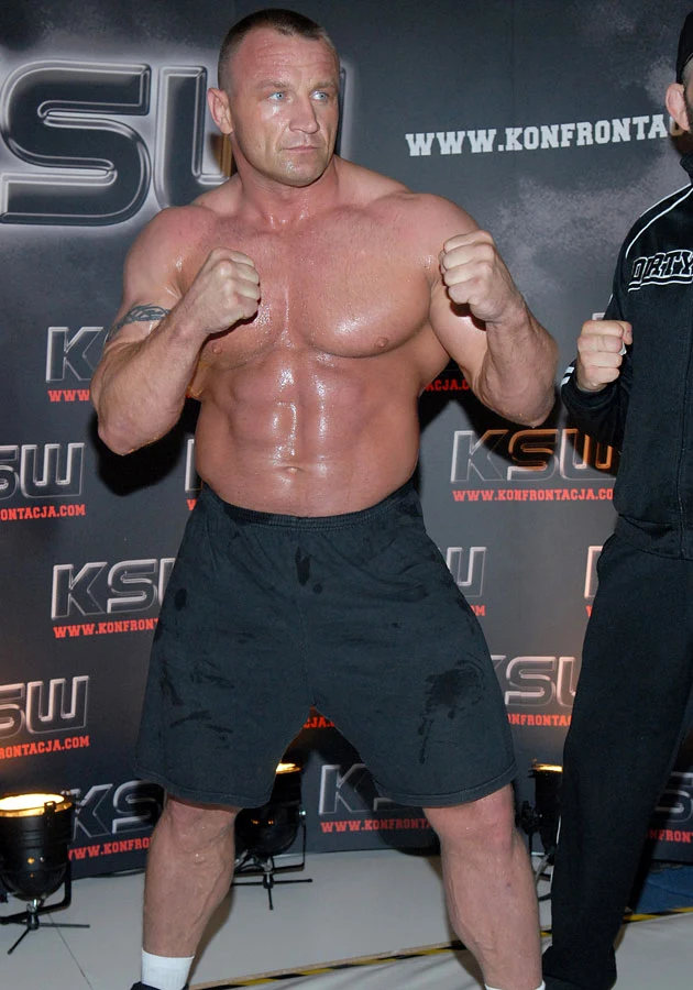 Pudzian na zewnątrz kipi testosteronem, ale w środku jest delikatny i jak każdy szuka miłości Pudzian na zewnątrz kipi testosteronem, ale w środku jest delikatny i jak każdy szuka miłości