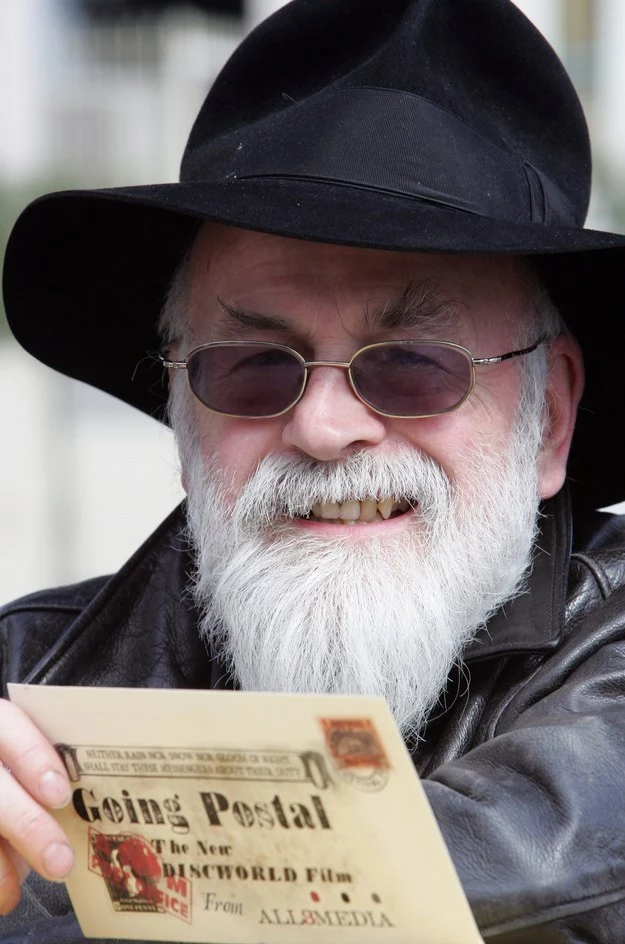 Terry Pratchett po wydaniu "Piekła pocztowego".