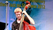 Podoba ci si Kyle Eastwood? Podobny do ojca?