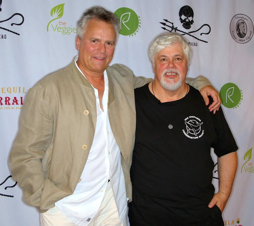 Richard Dean Anderson (po lewej)