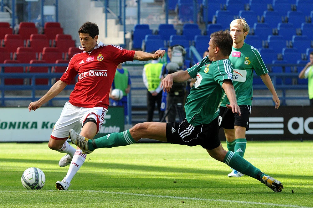 Zwycięskiego gola Wisła strzeliła w doliczonym czasie gry, a do siatki trafił Cwetan Genkow