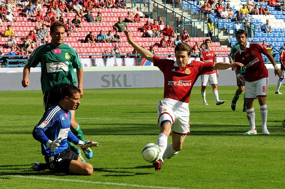 Zwycięskiego gola Wisła strzeliła w doliczonym czasie gry, a do siatki trafił Cwetan Genkow