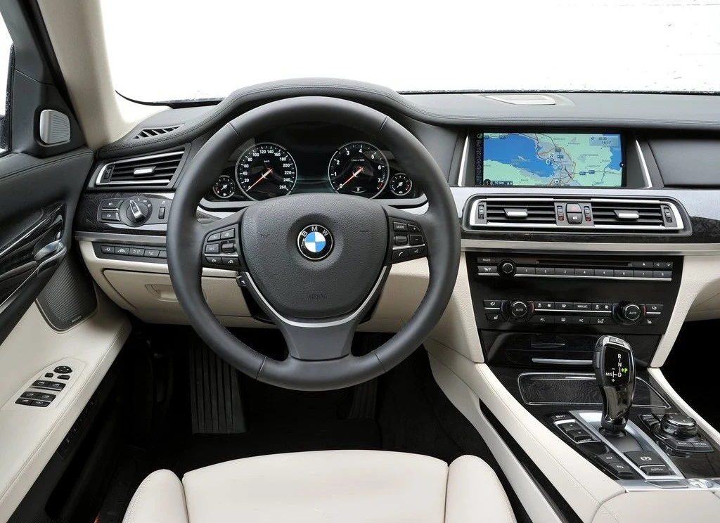 BMW serii 7 po faceliftingu (2012)