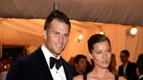 Gisele Bündchen i Tom Brady. Gisele, mimo że spodziewa się drugiego dziecka, jest najlepiej opłacaną modelką świata. Razem z mężem, najbogatszym futbolistą, osiągnęli dochód 72 mln dolarów