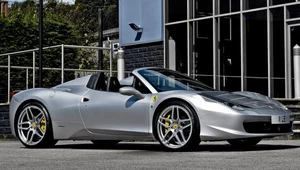 Ferrari 458 Italia Spider od Kahn Design