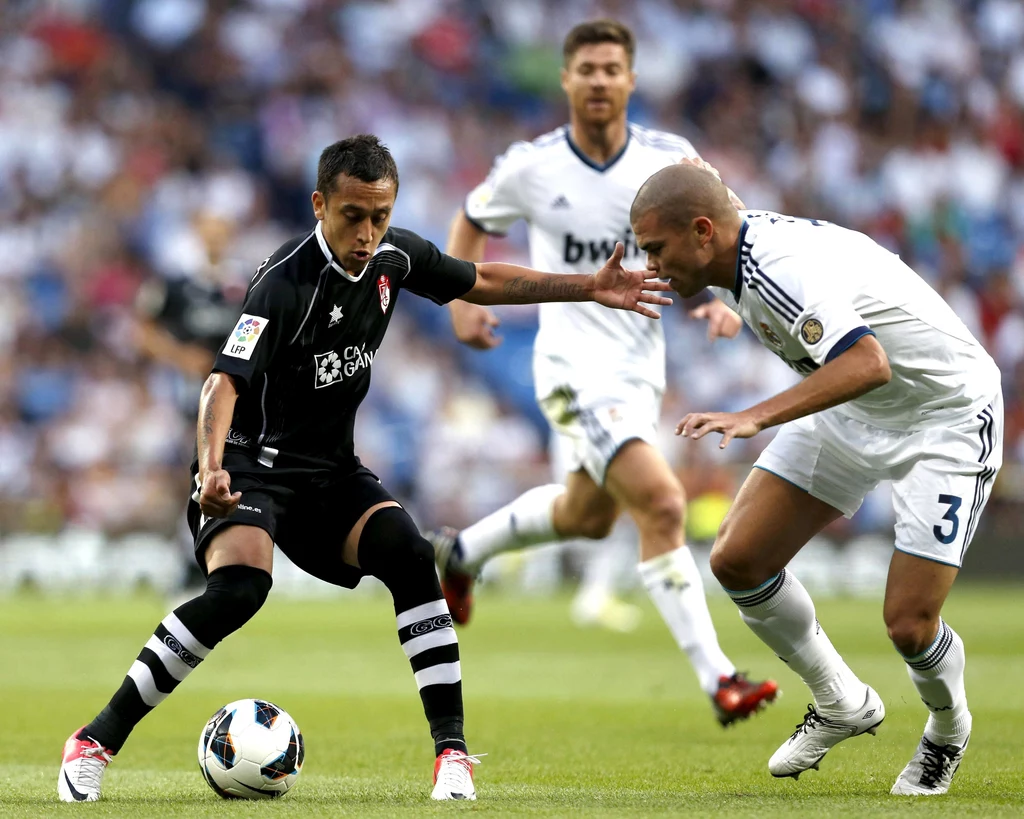 Real Madryt pewnie pokonał Granadę 3-0 w meczu 3. kolejki Primera Division