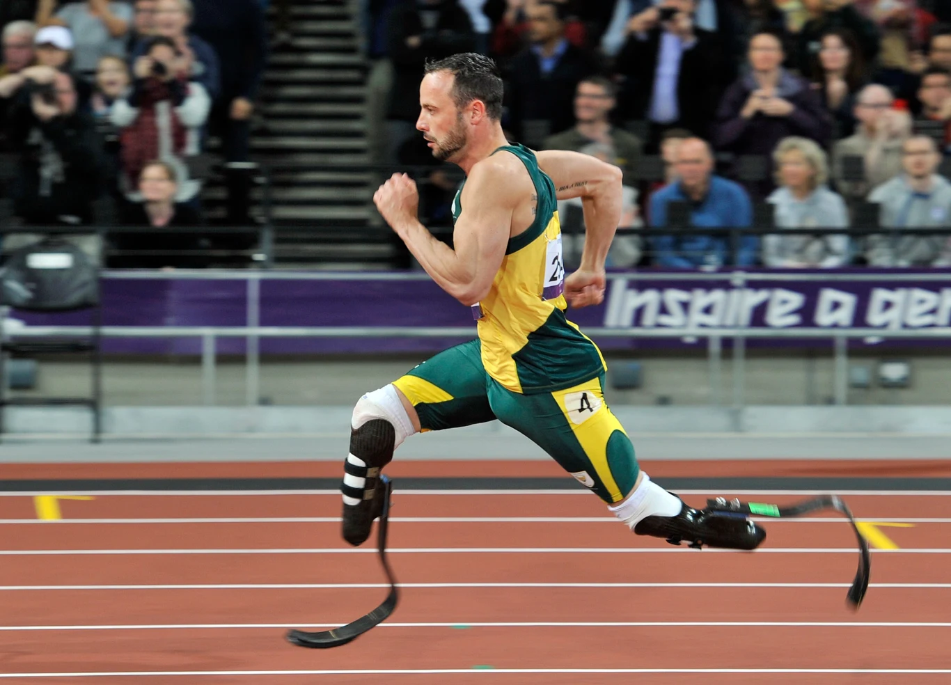 Słynny biegacz z RPA Oscar Pistorius Słynny biegacz z RPA Oscar Pistorius