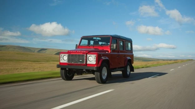 Defender dostępny będzie z nowym turbodieslem.