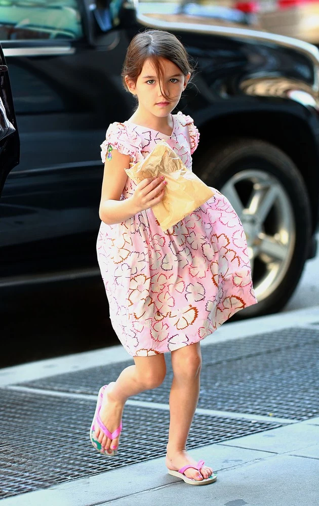 Suri Cruise od paru lat ogłaszana jest najlepiej ubranym dzieckiem gwiazd Suri Cruise od paru lat ogłaszana jest najlepiej ubranym dzieckiem gwiazd