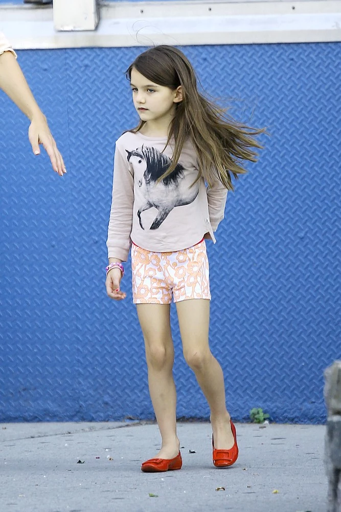 Suri Cruise od paru lat ogłaszana jest najlepiej ubranym dzieckiem gwiazd Suri Cruise od paru lat ogłaszana jest najlepiej ubranym dzieckiem gwiazd
