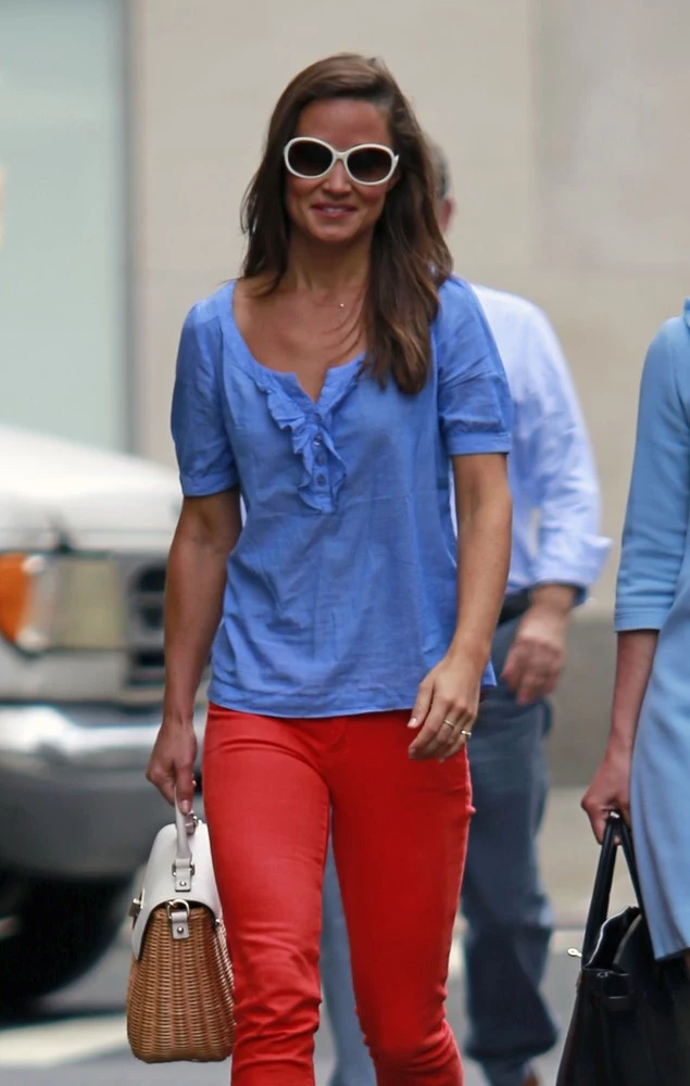 Pippa Middleton lubi kolorowe stylizacje Pippa Middleton lubi kolorowe stylizacje