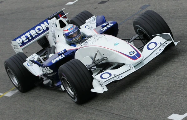Alex Zanardi testuje specjalnie przygotowany bolid BMW Sauber Alex Zanardi testuje specjalnie przygotowany bolid BMW Sauber