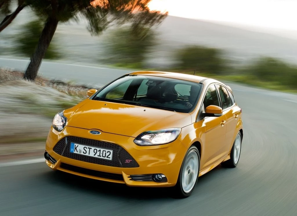 Nazwa 2.0 EcoBoost nieco zwodzi – ekonomika wcale nie jest tu najważniejsza. Nazwa 2.0 EcoBoost nieco zwodzi – ekonomika wcale nie jest tu najważniejsza.