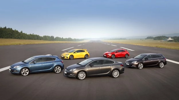 Odmiana 5-drzwiowa powstaje w Gliwicach, podobnie jak wersje GTC, OPC i sedan. Odmiana 5-drzwiowa powstaje w Gliwicach, podobnie jak wersje GTC, OPC i sedan.