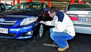 Uszkodzenie samochodu na parkingu strzeżonym