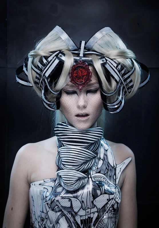 Co masz na myśli? Ten kapelusz to zdradzi... Co masz na myśli? Ten kapelusz to zdradzi...