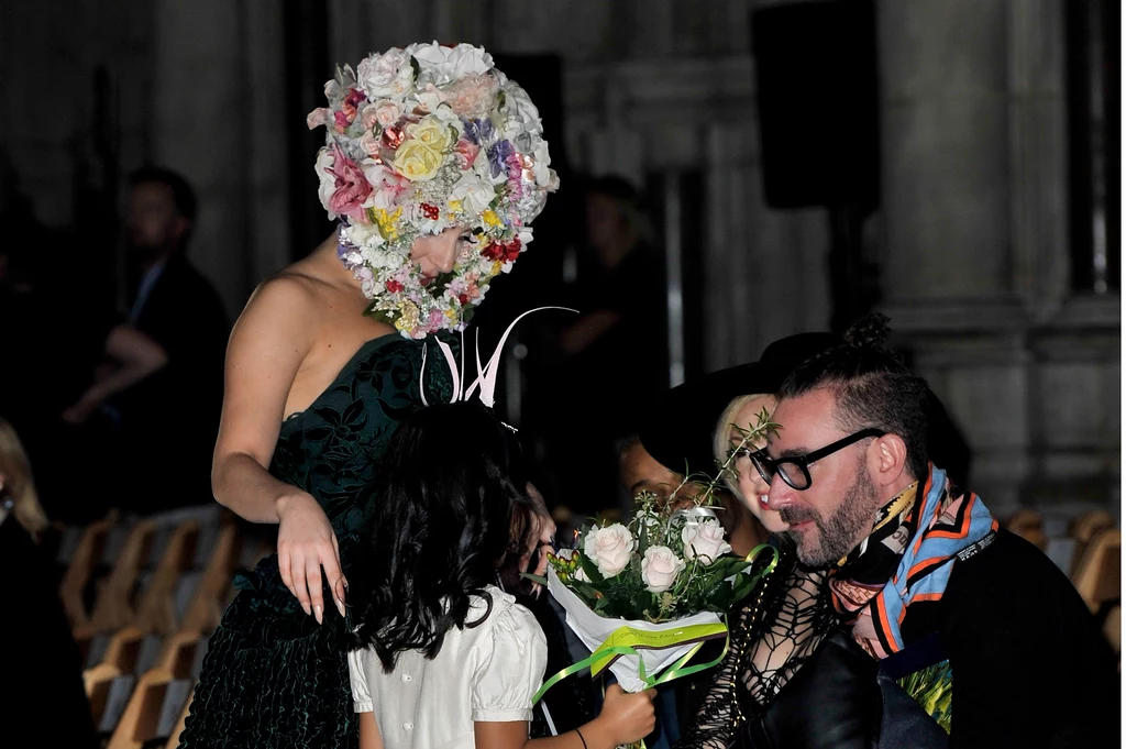 Podoba ci się kwiatowe nakrycie głowy Lady GaGi? Podoba ci się kwiatowe nakrycie głowy Lady GaGi?