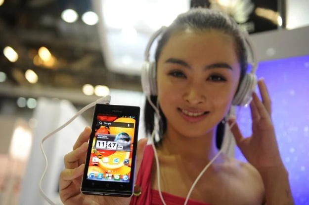 Huawei Ascend P1 - godny konkurent Galaxy S II i najlepszy smartfon ze stajni Huawei Huawei Ascend P1 - godny konkurent Galaxy S II i najlepszy smartfon ze stajni Huawei