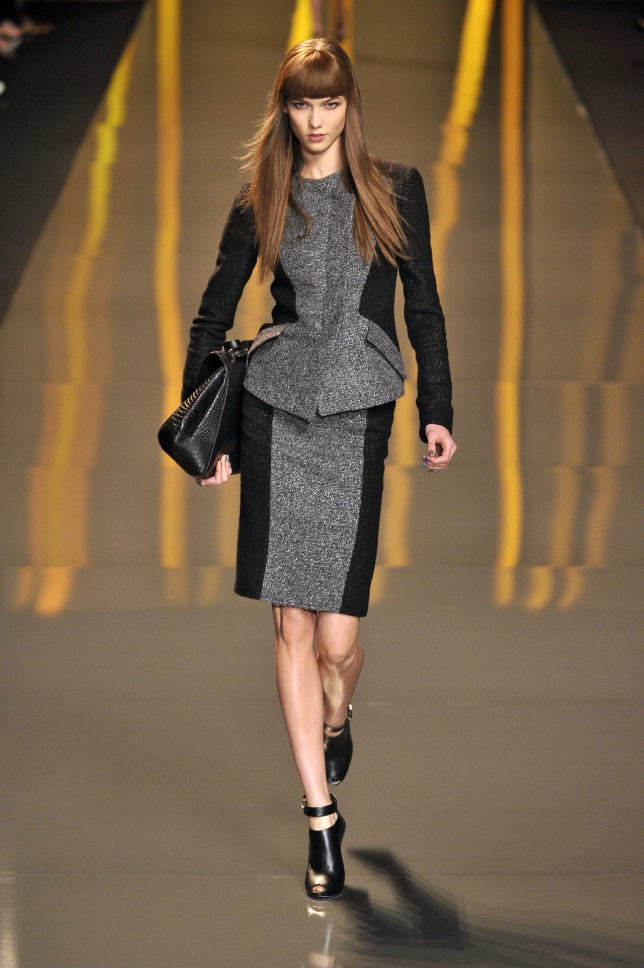 Wyszczuplająca geometria - Elie Saab Wyszczuplająca geometria - Elie Saab