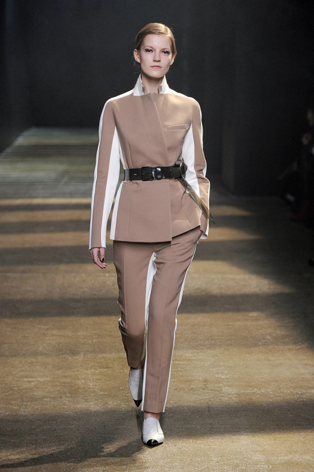 Wyszczuplająca geometria - Phillip Lim Wyszczuplająca geometria - Phillip Lim