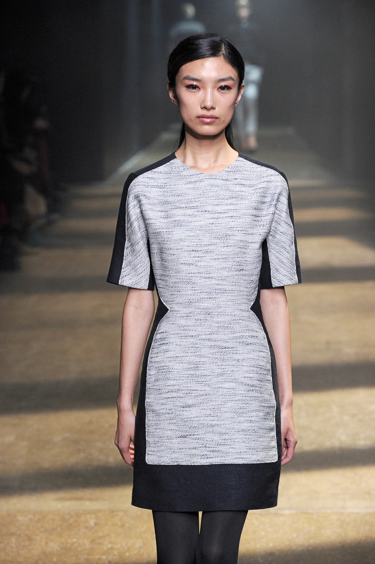 Wyszczuplająca geometria - Phillip Lim Wyszczuplająca geometria - Phillip Lim