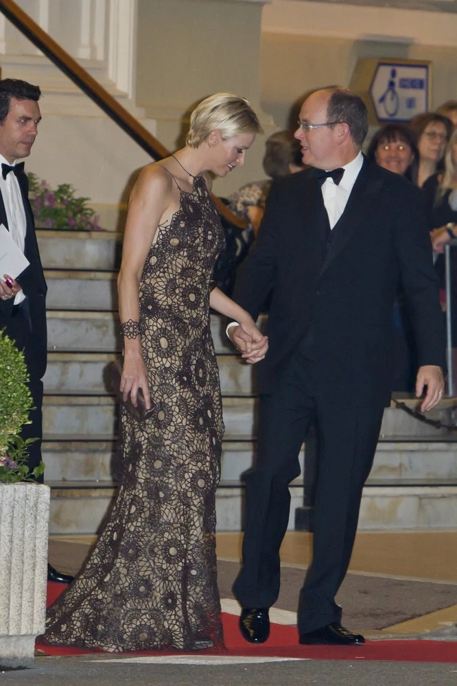 Jak wam się podoba oryginalna suknia Charlene?