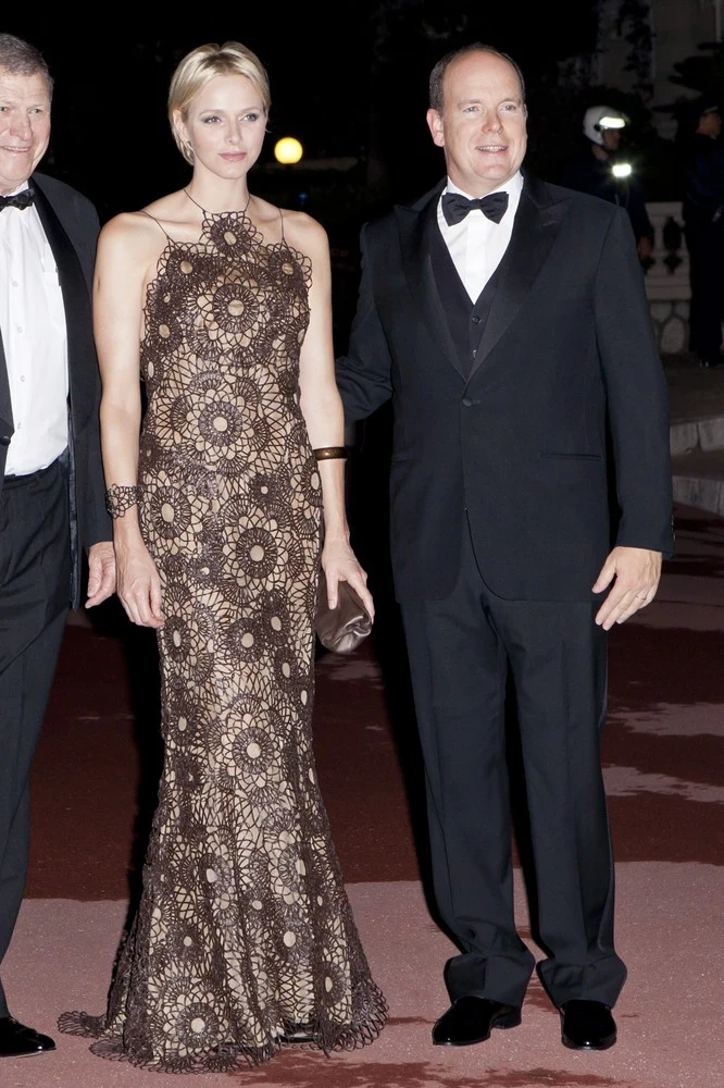 Jak wam się podoba oryginalna suknia Charlene?