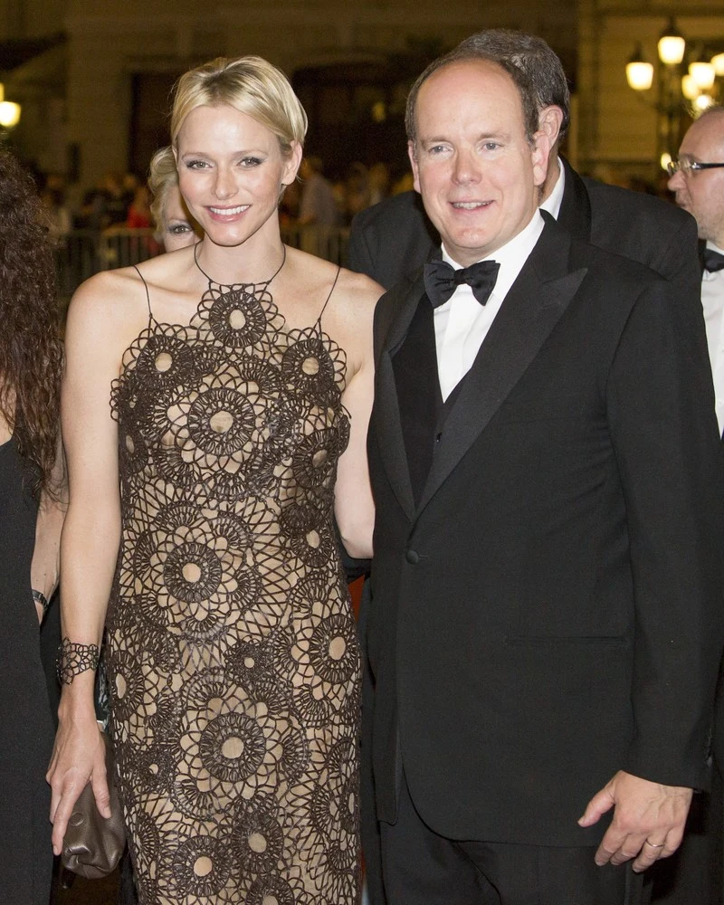 Jak wam się podoba oryginalna suknia Charlene?