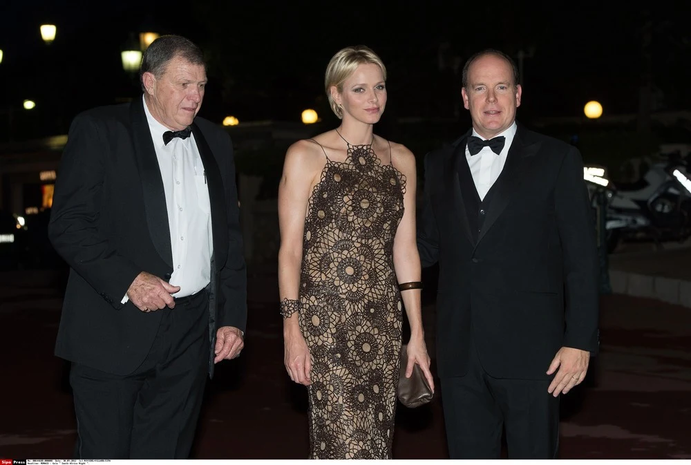 Jak wam się podoba oryginalna suknia Charlene?