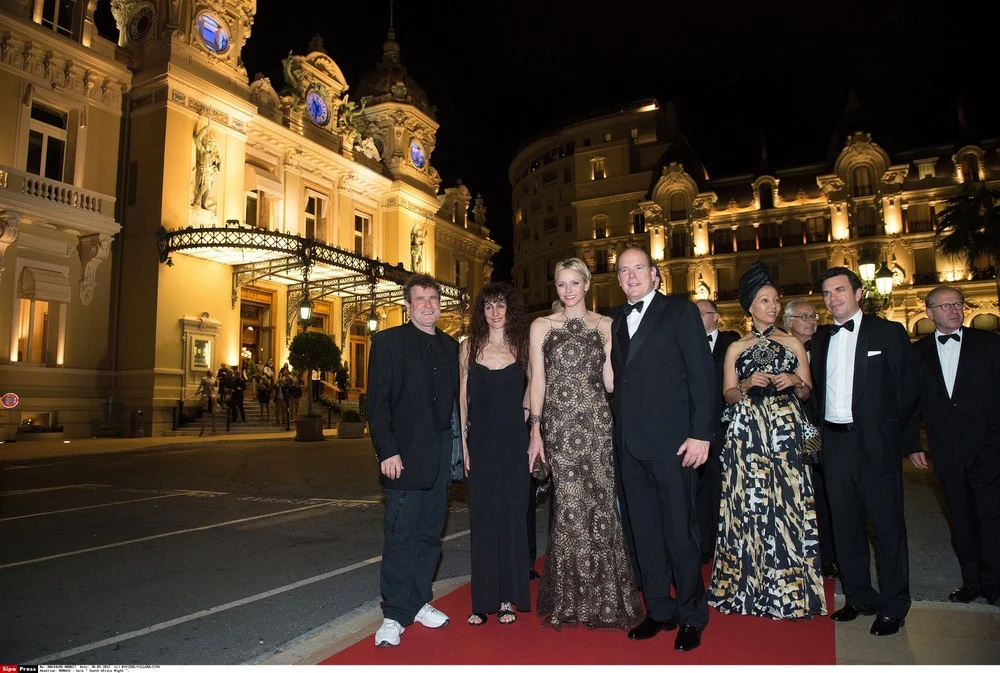 Jak wam się podoba oryginalna suknia Charlene?