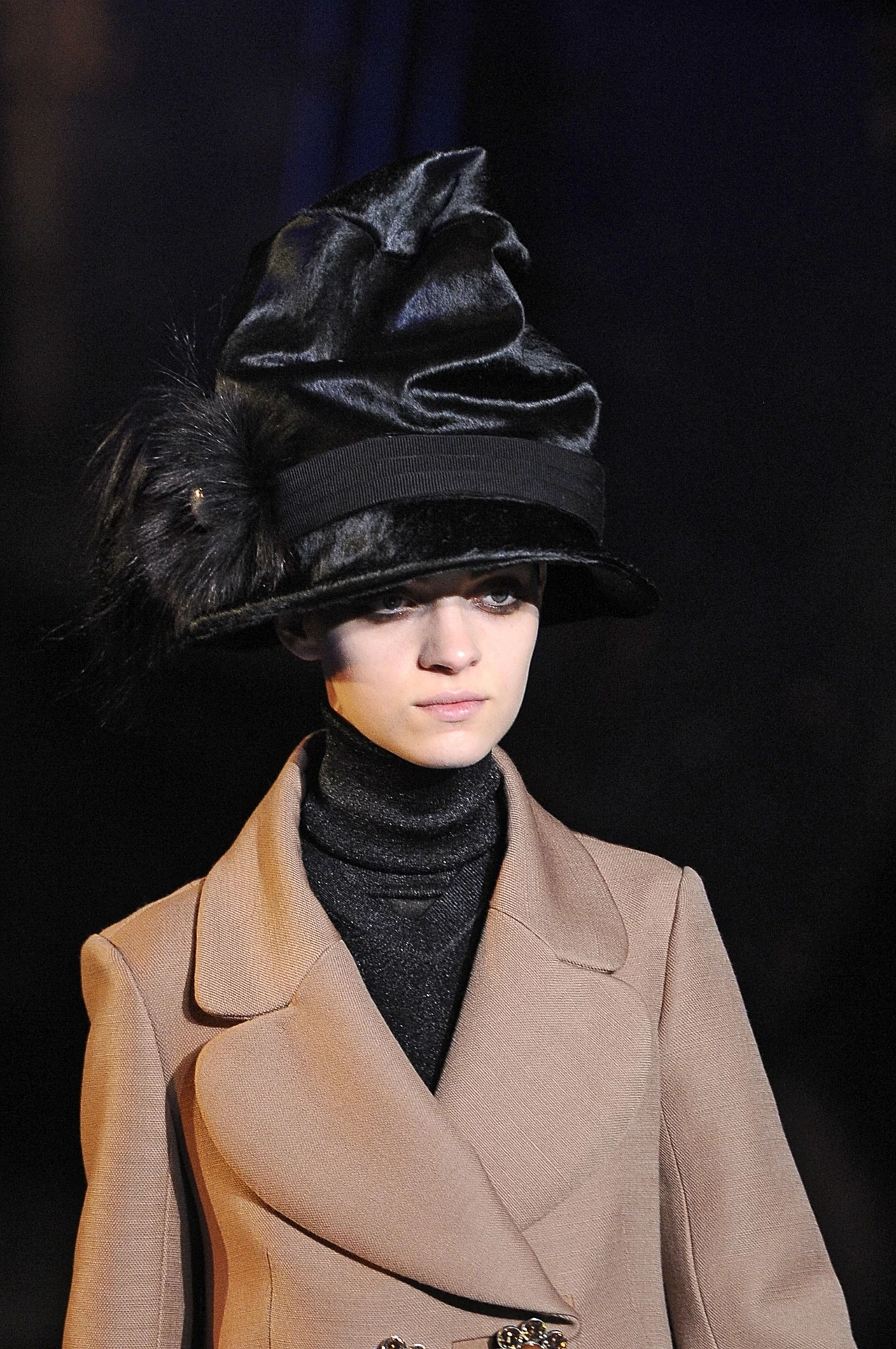 Kapelusz projektu Louis Vuitton Kapelusz projektu Louis Vuitton